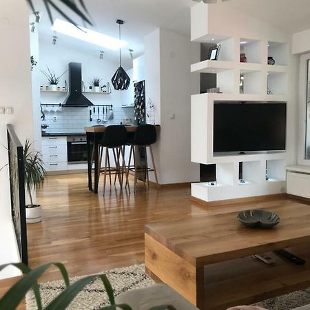 La Paloma Blanca Apartment Тузла Екстериор снимка