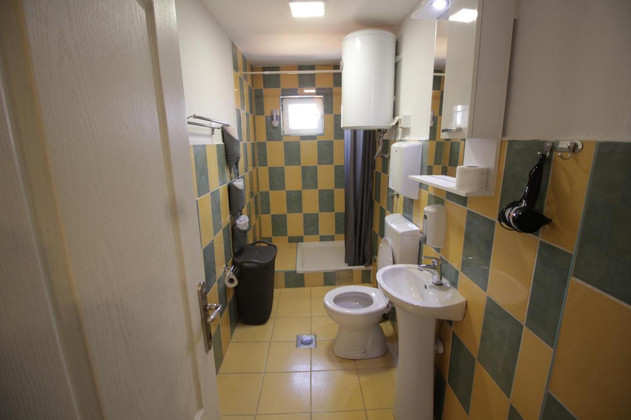 La Paloma Blanca Apartment Тузла Екстериор снимка