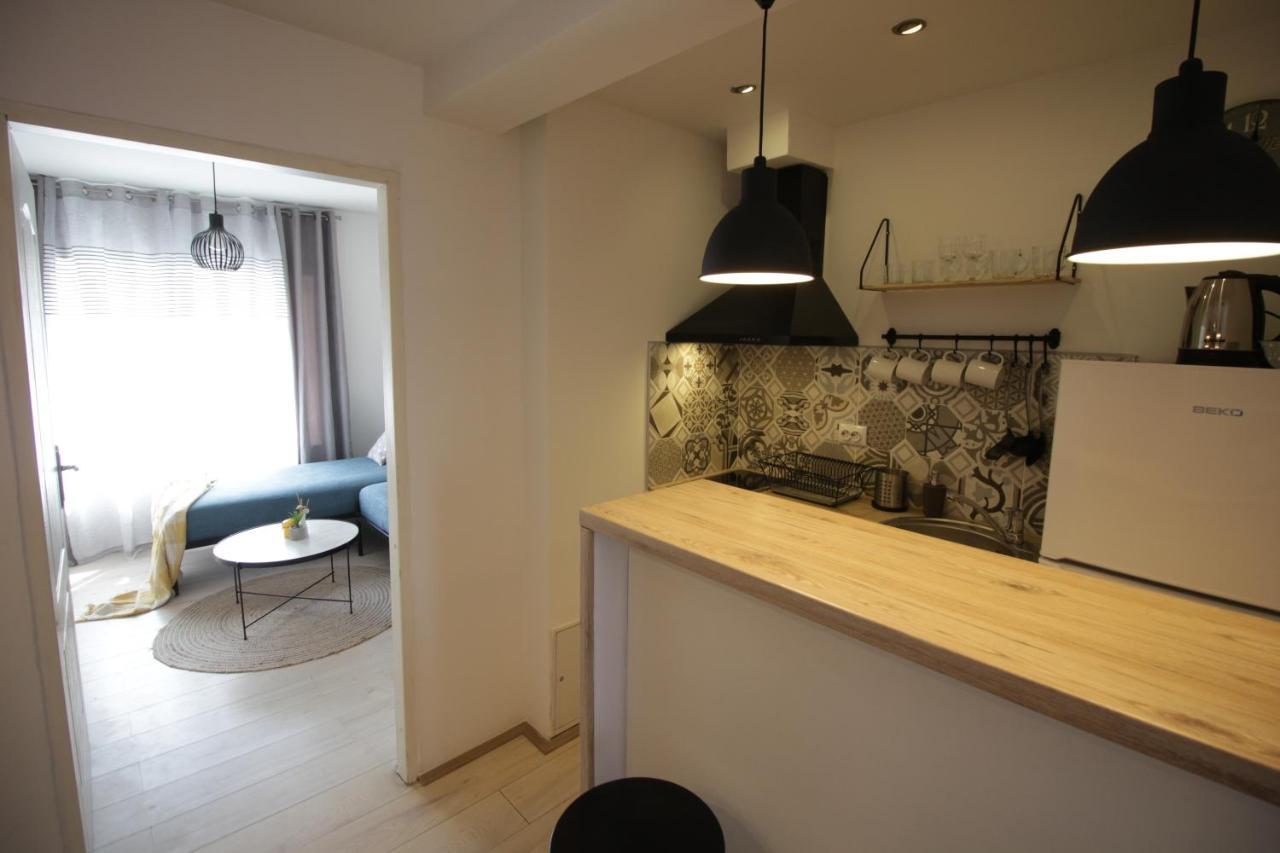 La Paloma Blanca Apartment Тузла Екстериор снимка