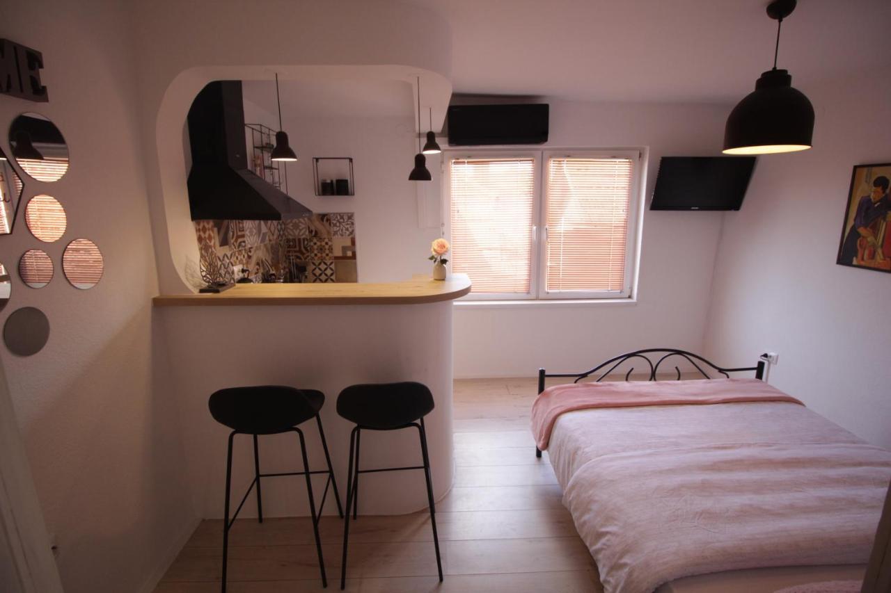 La Paloma Blanca Apartment Тузла Екстериор снимка