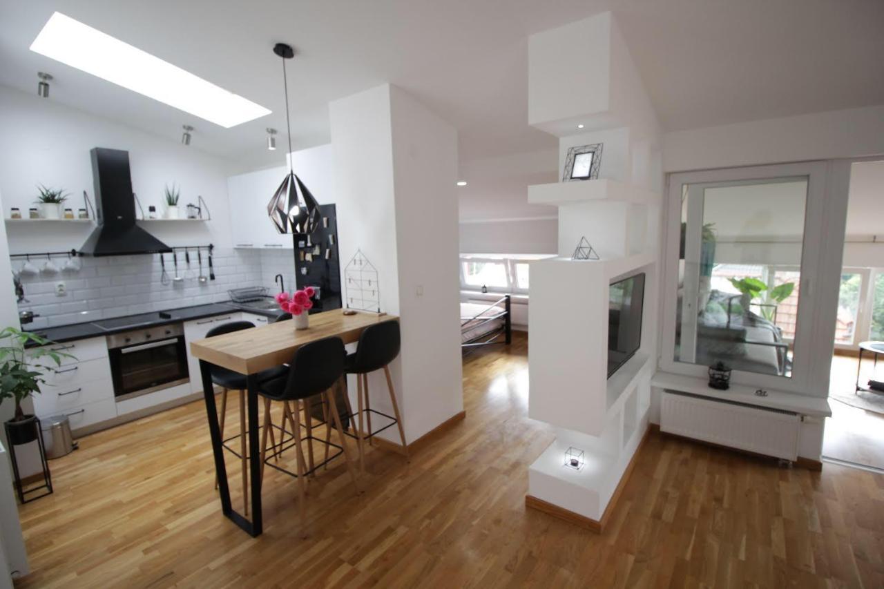 La Paloma Blanca Apartment Тузла Екстериор снимка